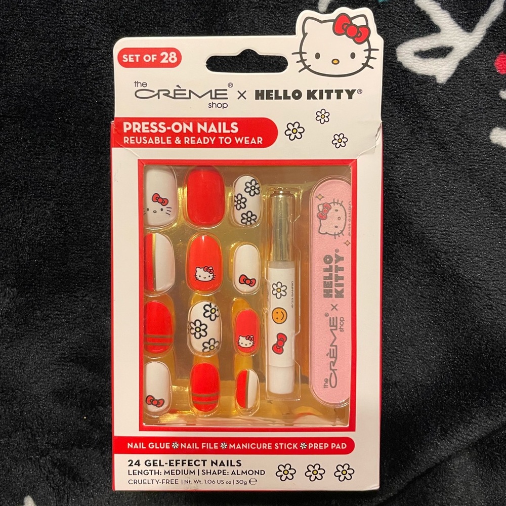 Crème x Hello Kitty Press On Nails